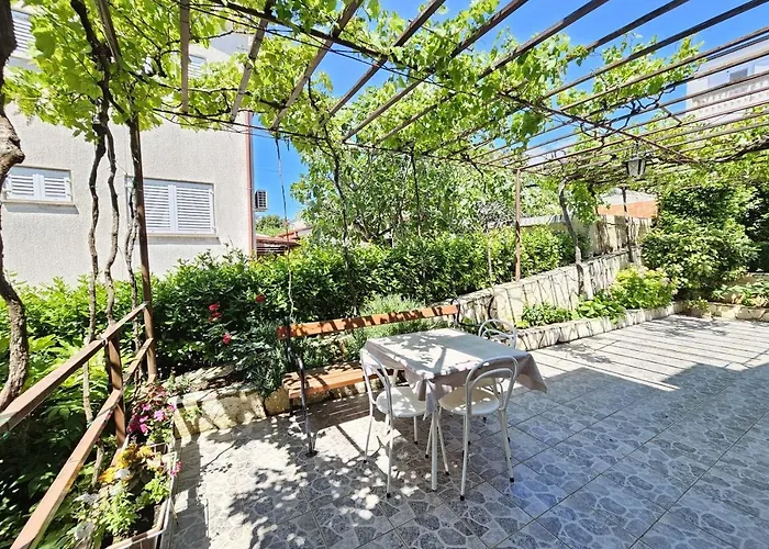 Konukevi Leo 2 Nv - For 2-3 Persons With Bathroom, Balcony Novi Vinodolski