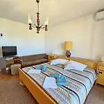 Leo 2 Nv - For 2-3 Persons With Bathroom, Balcony נובי ווינודולסקי